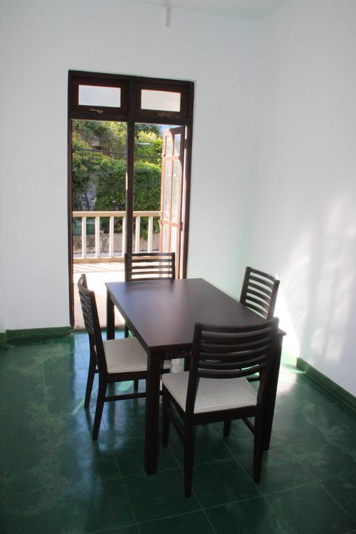 Self Cate Luxury Apartments Tennekumbura ห้อง รูปภาพ