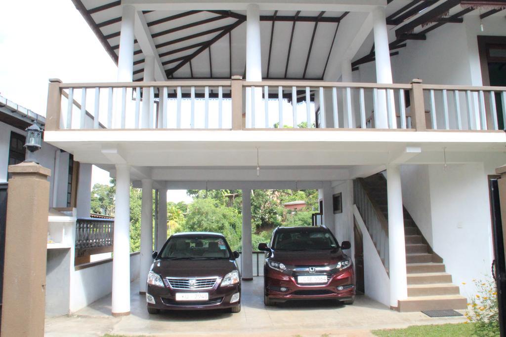 Self Cate Luxury Apartments Tennekumbura ห้อง รูปภาพ